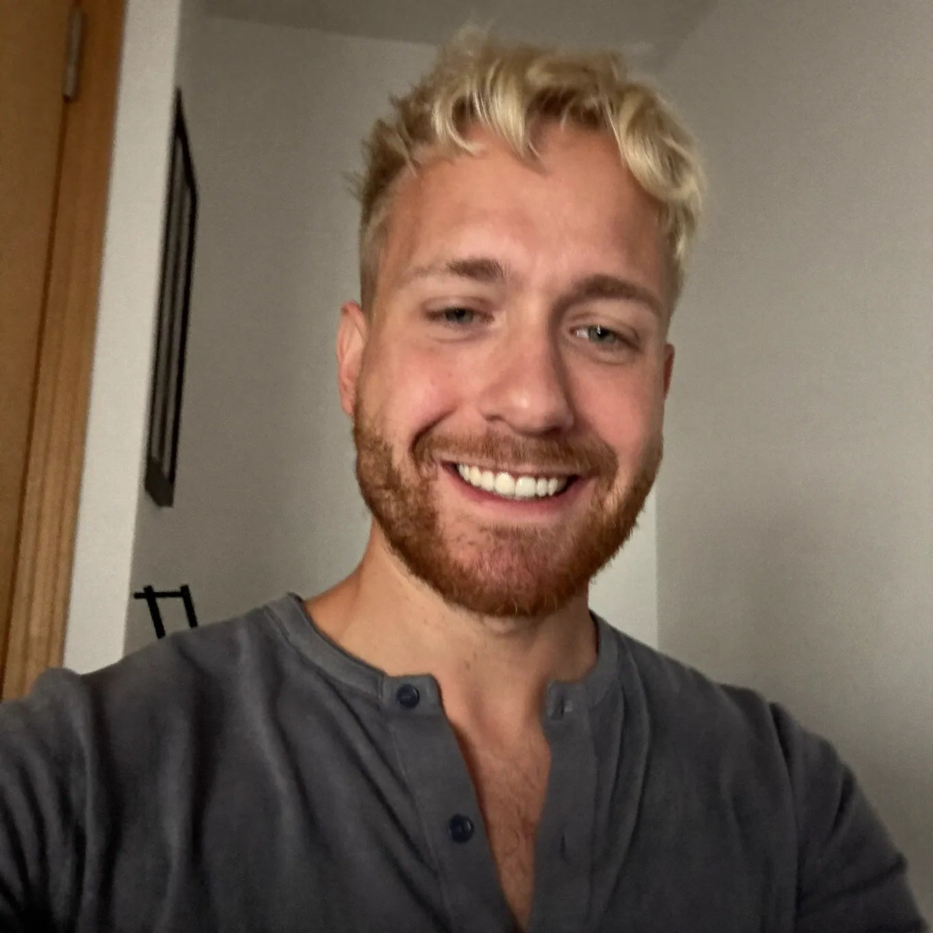 UGC selfie — 34yo dad, friendly, casual
